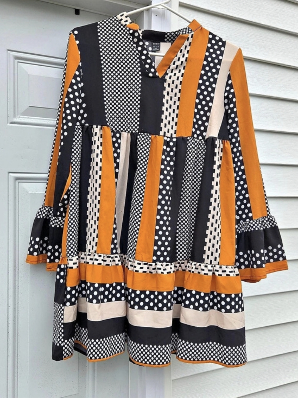 SHEIN Geometric Mini Dress in Black & Orange Size Small Like New